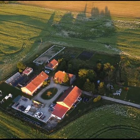 Bisztynek Folwark Malinowy Chrusniakヴィラ エクステリア 写真