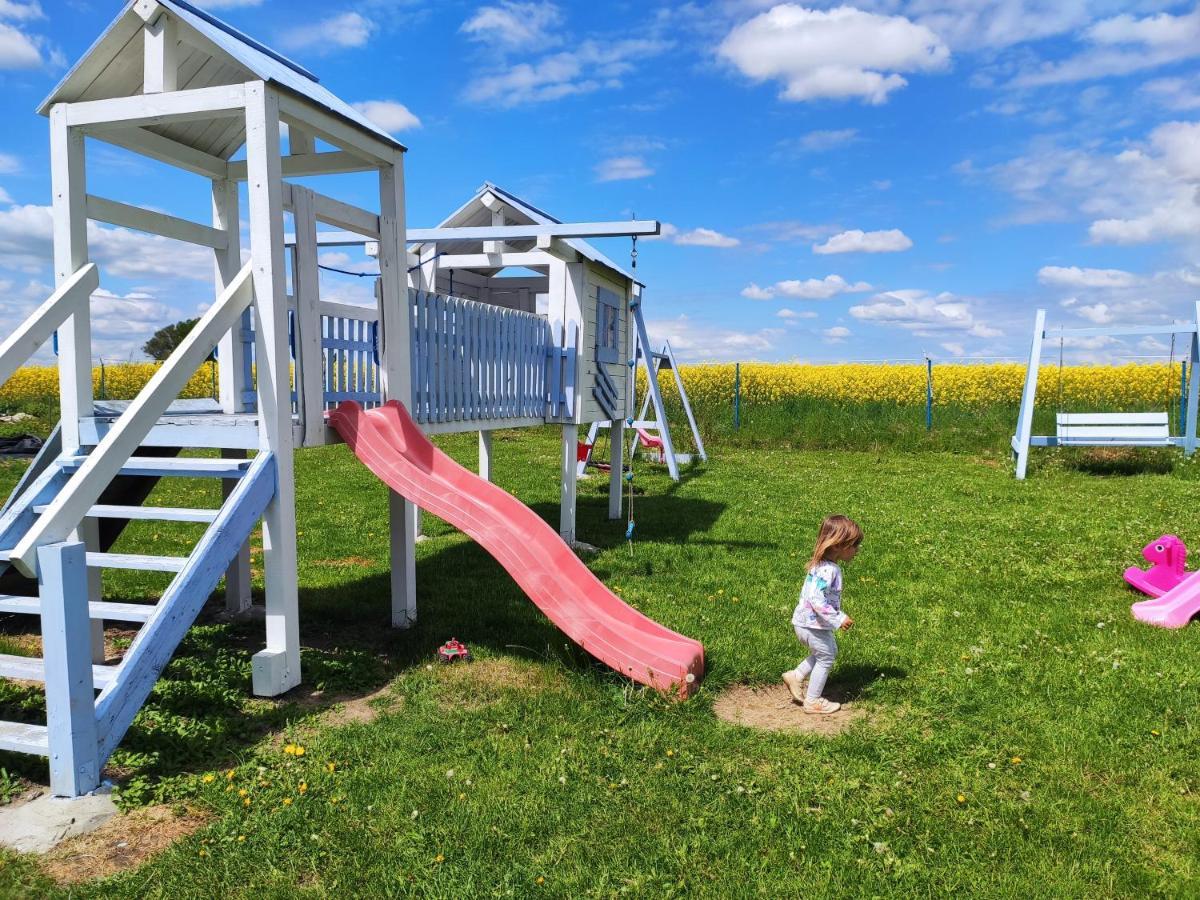 Bisztynek Folwark Malinowy Chrusniakヴィラ エクステリア 写真
